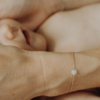 Moedermelk - 'cushion cut' edelsteen - Armband